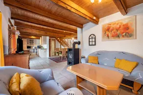 Holiday Home 'Mittelhuus' with Private Terrace, Private Garden and Wi-Fi - Image 4