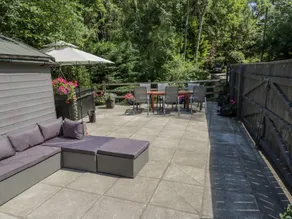 Children-friendly cottage with garden, terrace & hot tub | Beach view | Dogs allowed - Image 2