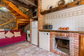 Holiday home with terrace, hot tub & barbecue | Mountain view | Perfect for remote work - Image 5