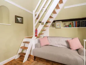 Beautiful cottage with terrace & garden - Image 5