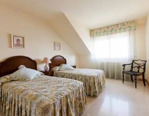 Child-friendly holiday home with garden & barbeque - Image 3