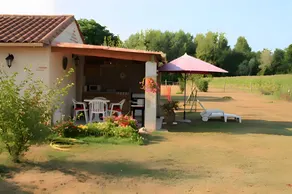 Gästezimmer „Chambre Familiale Carpediem“ mit gemeinsamem Garten, WLAN und Klimaanlage - Image 4