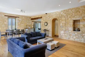 House with terrace - Image 3