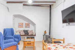 House with barbeque, garden & terrace | City view - Image 2