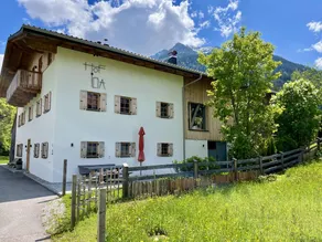 Maravilloso apartamento apropiado para familias con terraza y jardín - Image 4