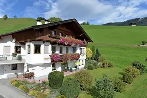 Apartment with terrace & garden - Image 2