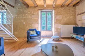 Gîte Les Chouettes with Shared Pool, Private Terrace and Wi-Fi - Image 4