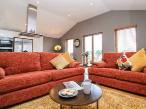 Family-oriented cottage - Image 5