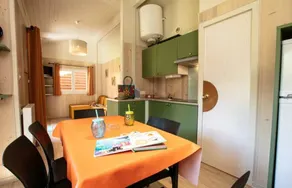 Children-friendly chalet with heated pool, barbeque & garden | Pets are welcome - Image 3