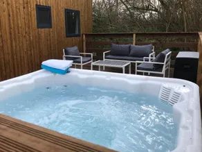 House with heated pool & jacuzzi - Image 4