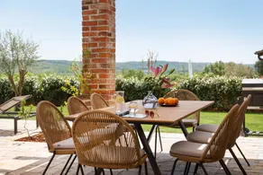 Family-friendly lovely villa with pool - Image 3