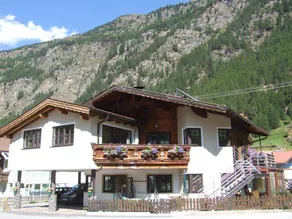 Flat with terrace - Image 2