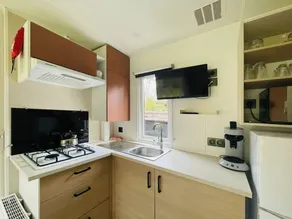 Holiday home with terrace & garden - Image 3