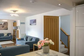 Cottage with garden - Image 2