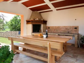 Apartment with terrace, pool & garden - Image 5