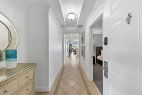 Appartement en copropriété convivial et familial avec piscine et terrasse - Image 5