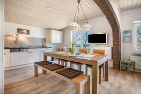 Holiday apartment with garden, barbeque & sauna | Garden view - Image 4