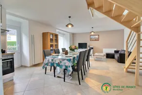 Wonderful gite with terrace & garden - Image 3