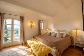 Holiday home with terrace - Image 4