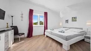 Fully equipped nice apartment with pool, barbecue & terrace - Image 4