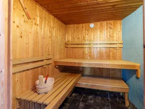 House with sauna & terrace - Image 3