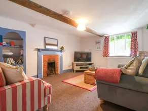 Cottage with garden - Image 3