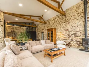 \"Charming Cottage with Private Garden, Jacuzzi, and Bikes – Near Nantes & Beach\" - Image 3