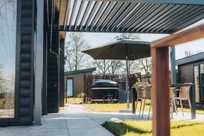 Holiday home with garden & terrace - Image 3