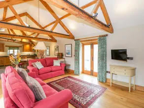 Cottage with garden - Image 4