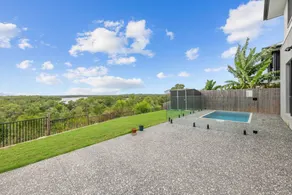 Holiday apartment with terrace & private pool - Image 2