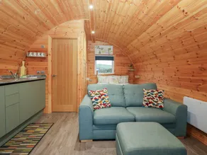 Cottage with garden & jacuzzi - Image 5