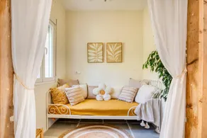 Chambre privée avec terrasse, jardin et piscine | Vue jardin - Image 4