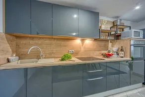 Fully equipped house with terrace, garden & private pool - Image 3