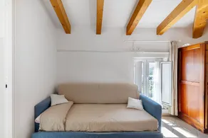 Charming dedicated room with garden & terrace | Garden view | Suitable for remote work | Pets allowed - Image 2