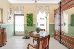 Appartement avec internet haut débit | Vue ville - Image 2