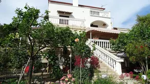 Apartment with BBQ, terrace & garden | Sea view - Image 4