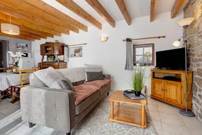 Country house 'Ty Bihan' near the beach with terrace, private garden and Wi-Fi - Image 5