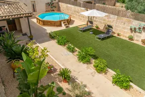 Chalet with garden, private pool & terrace - Image 4