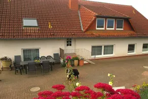 Holiday home with terrace - Image 2
