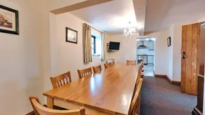 House with pool, barbeque & garden - Image 3