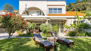 Beautiful holiday apartment with BBQ, terrace & garden | Sea view - Image 2