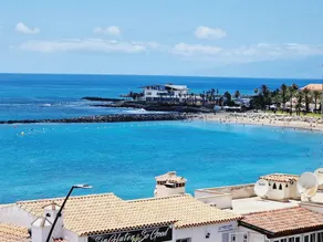 Fully equipped charming flat with terrace | Sea view | Close to the beach - Image 2