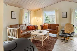 Holiday home with barbeque, terrace & hot tub | Dogs allowed - Image 2