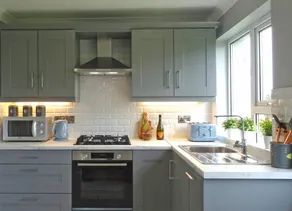 Holiday home with garden & barbeque - Image 3
