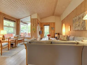 House with garden, sauna & barbecue - Image 3
