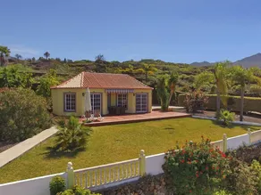 Voll ausgestattete Villa mit Pool und Whirlpool - Image 2