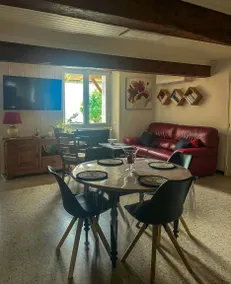 Holiday home with terrace, barbeque & garden - Image 5