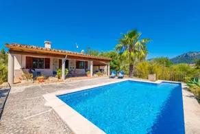 Child-friendly beautiful villa with garden, terrace & barbecue - Image 4