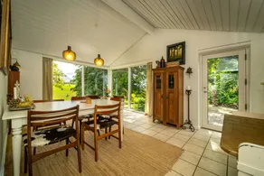 Holiday home with barbeque, sauna & garden | Perfect for remote work - Image 3