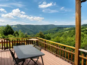 Ferienhaus mit Terrasse, Whirlpool und Grill | Panoramablick - Image 3